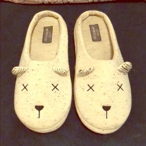 Cute teddy bear slippers!